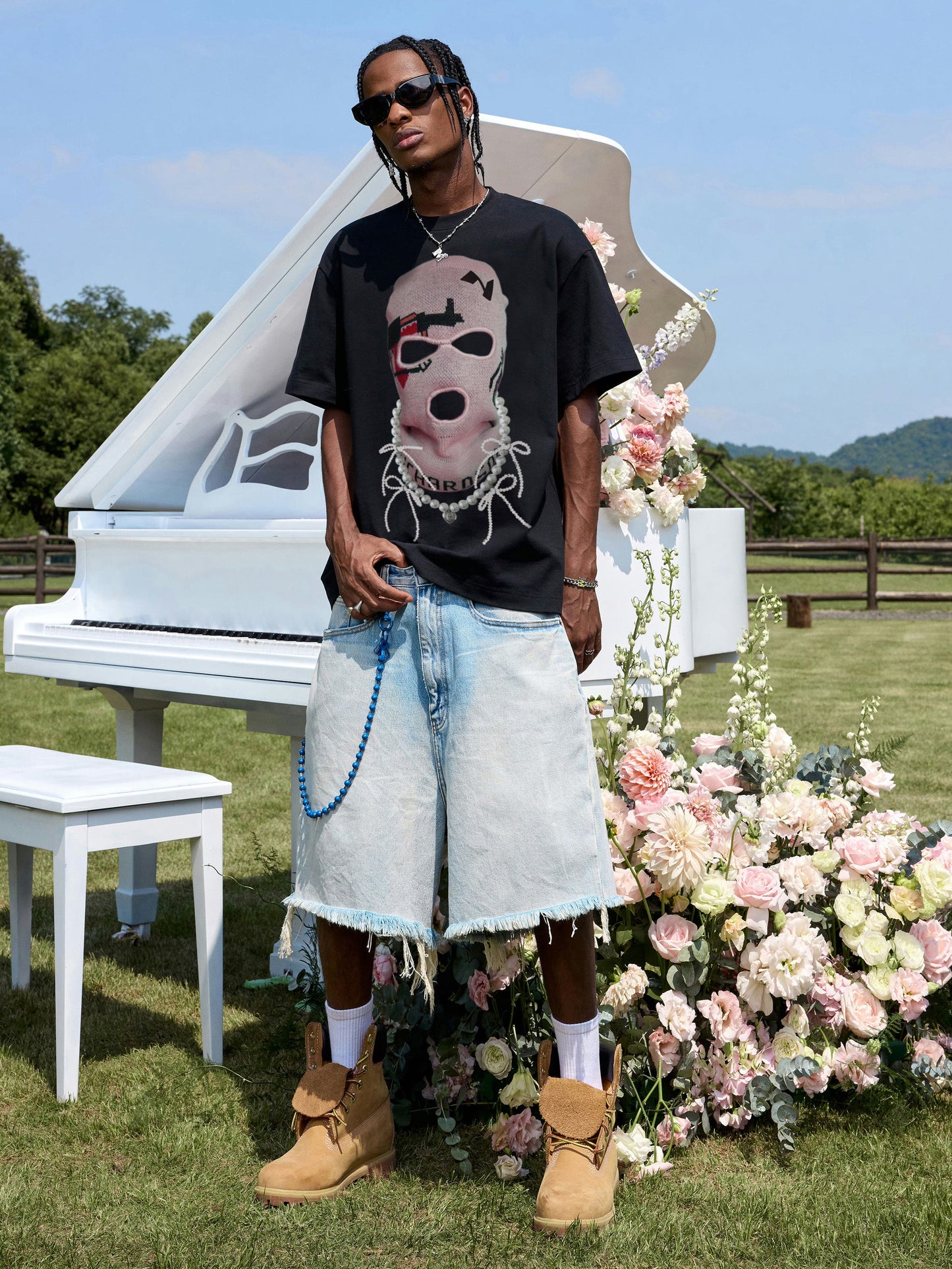 Black Pullover Mask with Pearl Bow Tie Print T-shirt