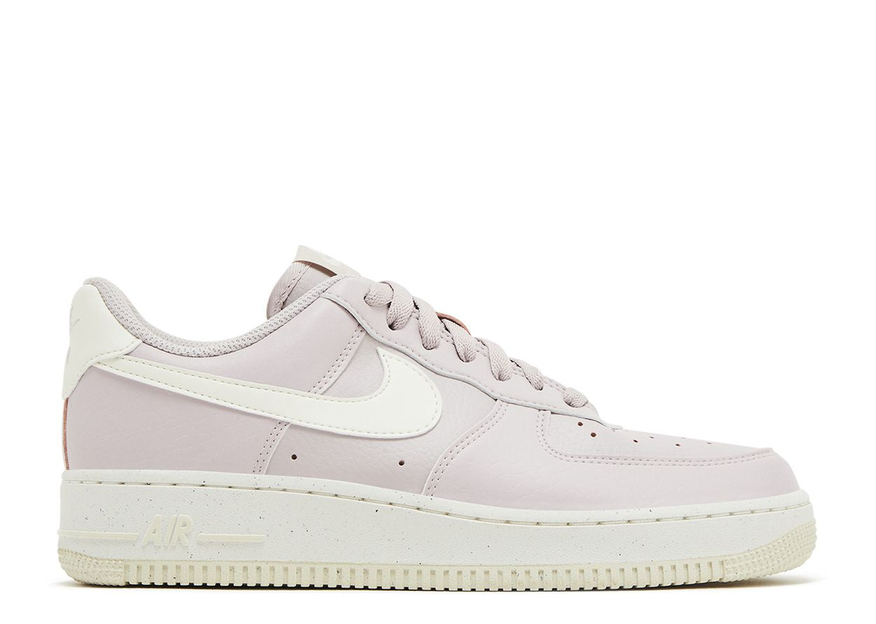 Nike Air Force 1 Low '07 SE Next Nature Platinum Violet Lait de coco (Femme)