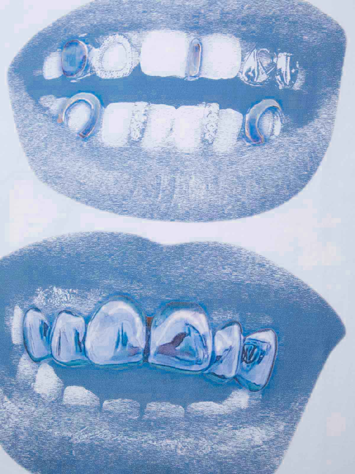 High-Quality Retro Blue Lips Grills Print heavyweight T-Shirt