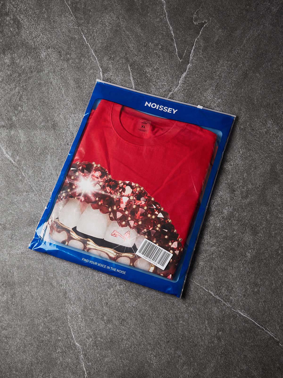 NOISSEY "Crimson Lustre" Chili Red Tee - Boxy Lip Print T-Shirt