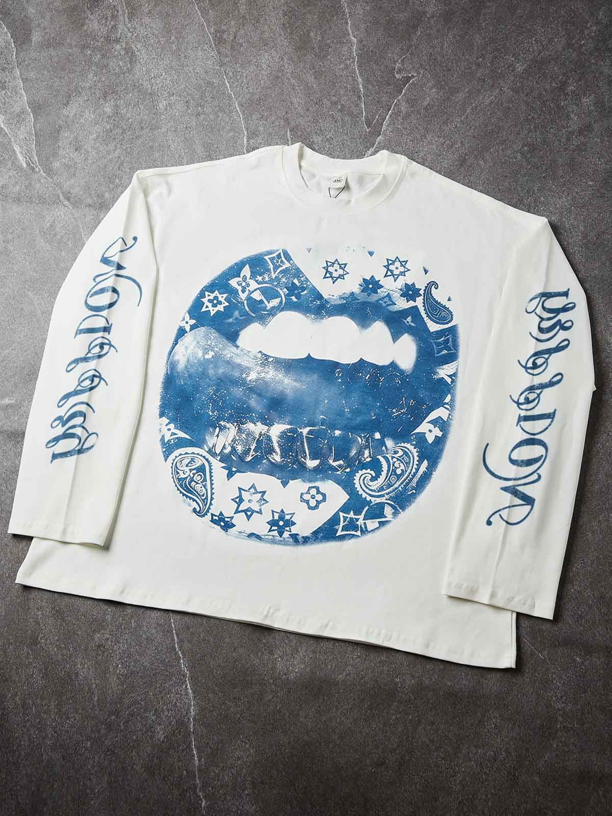 NOISSEY "Hustle" Blue Paisley Lip Graphic Long Sleeve - White/Ice Blue