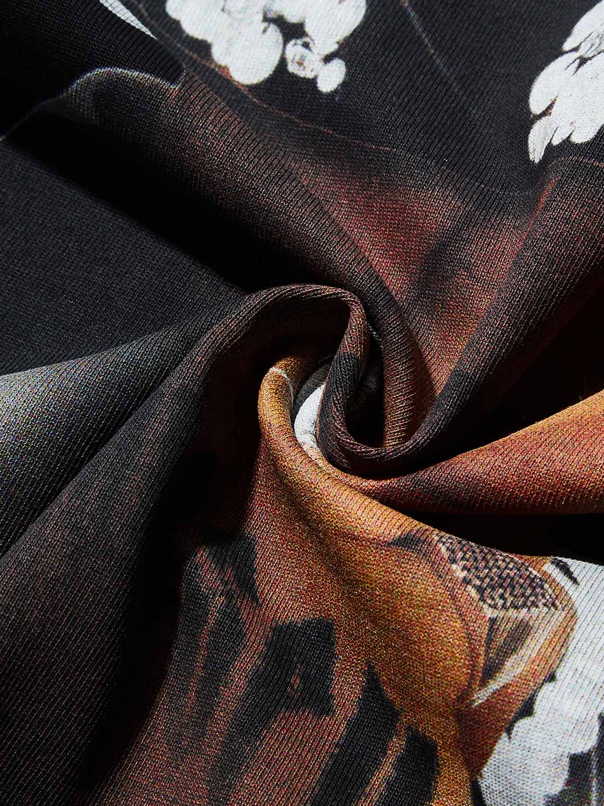 Wearing black and white checkered pearl beanie boy print T-shirt