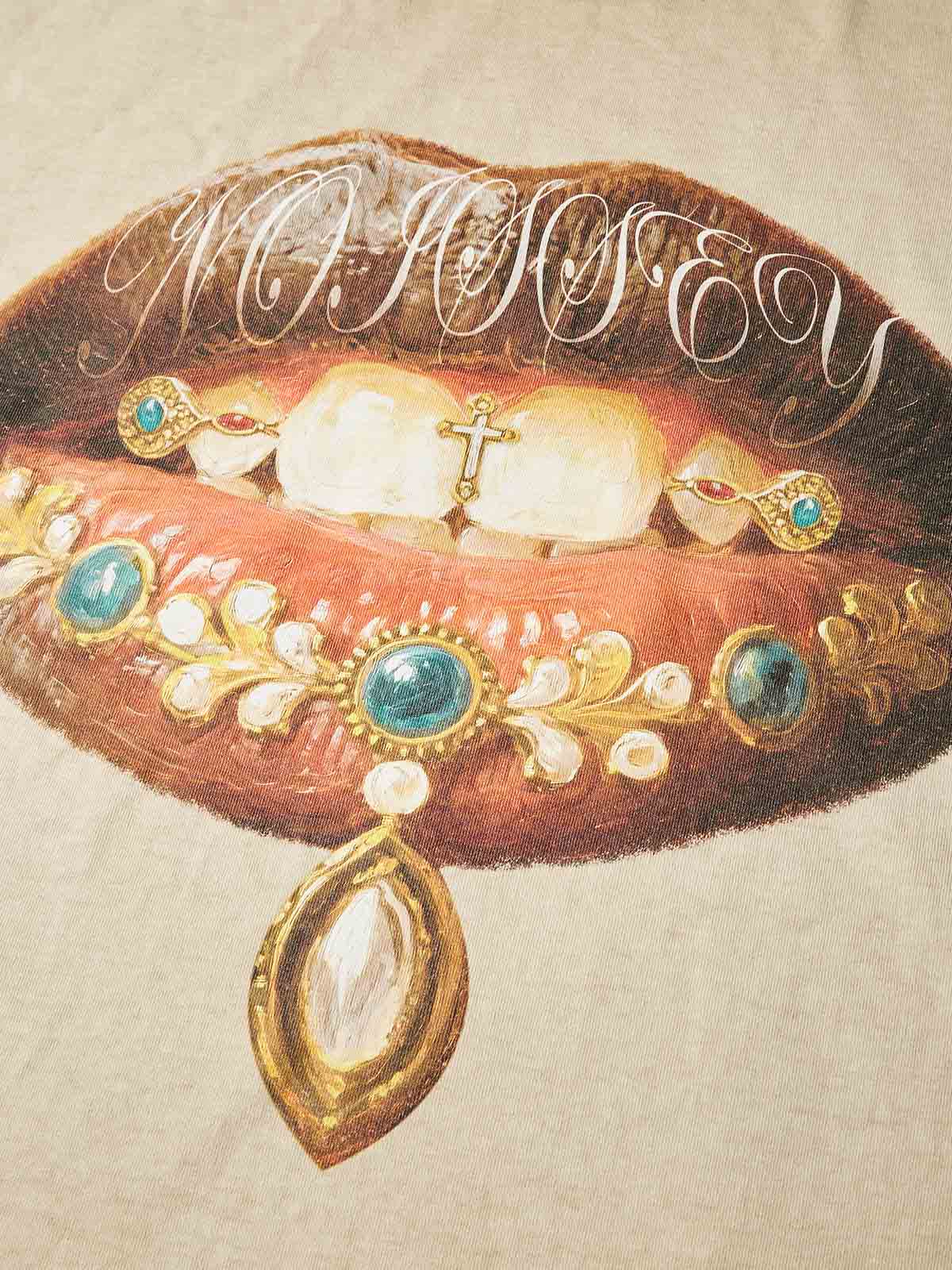 Medieval Painting-Style Grills Lip Art Distressed Print T-shirt