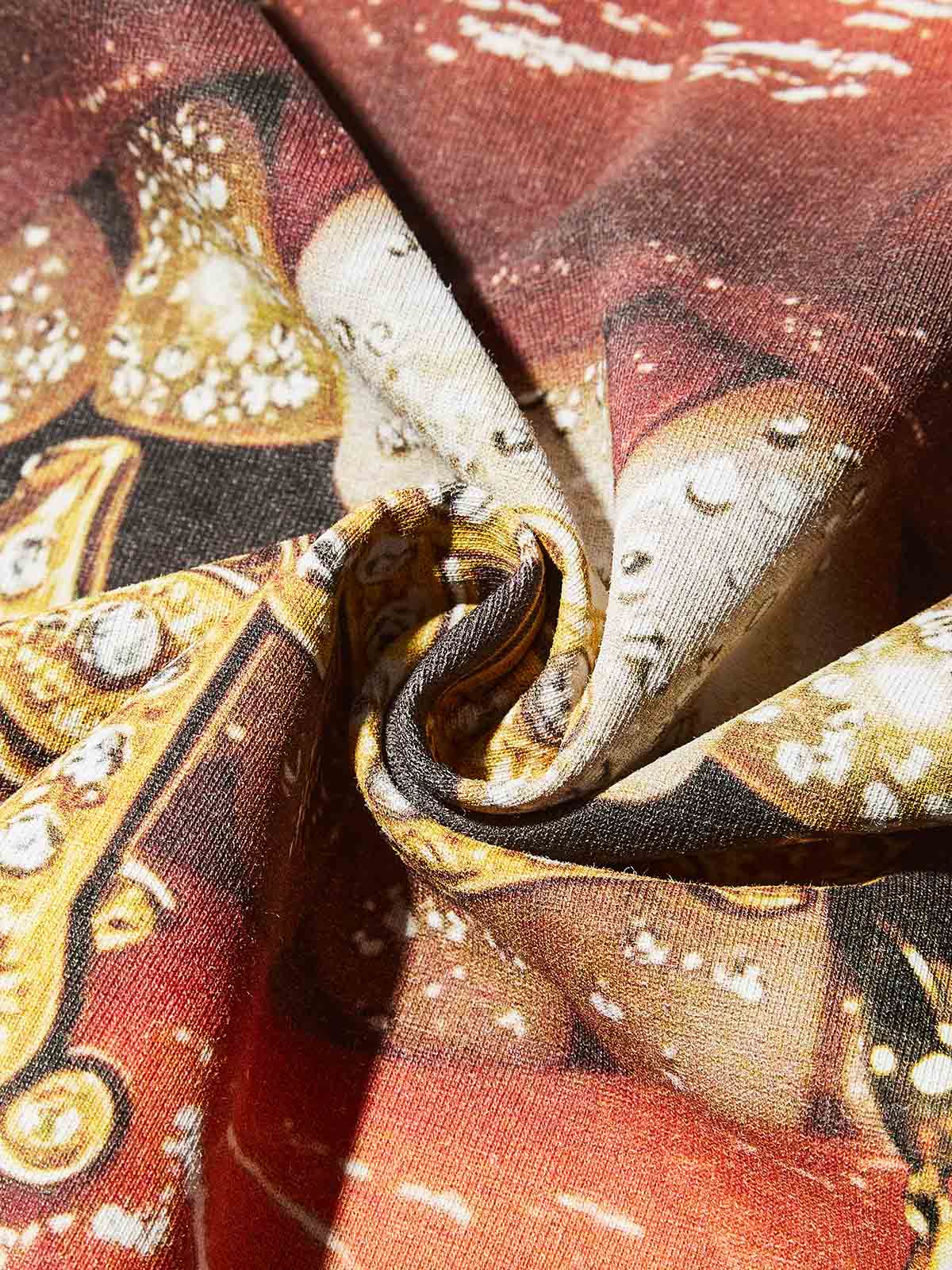 Gold Diamond Ring & Mask Culture Lip Print T-shirt