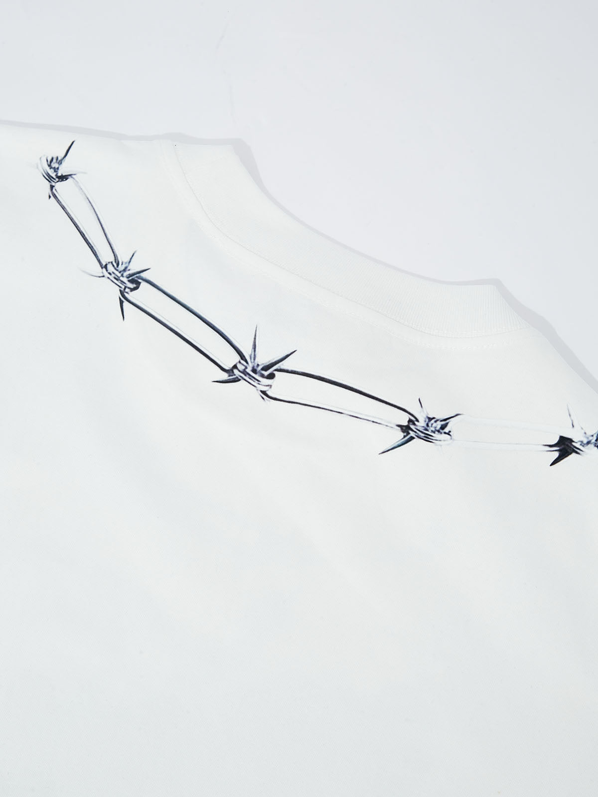 OBSTACLES & DANGERS© Praying Hands Thorn Print T-shirt