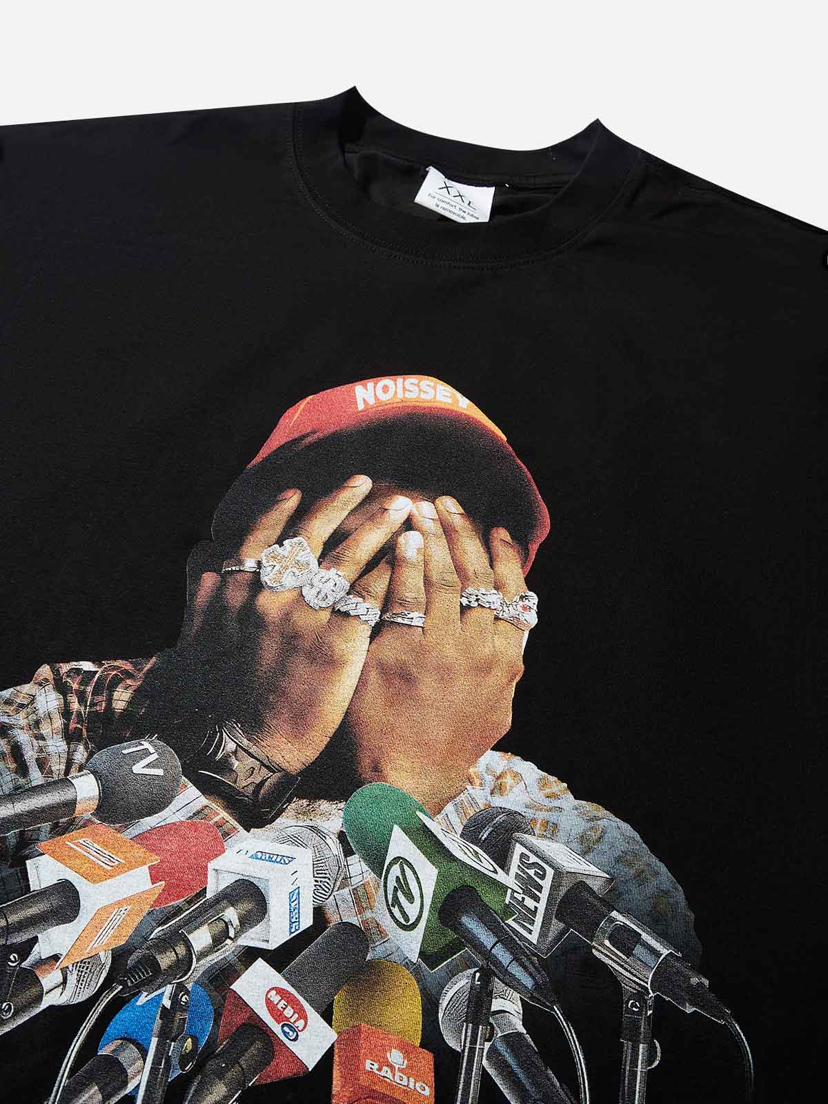 Boxy oversized T-shirt "NO TALK" Figure Print