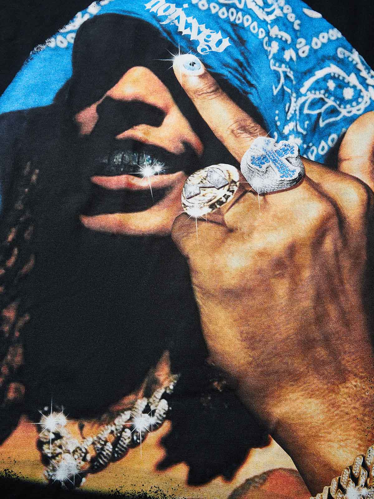 Blue Paisley Prints Headscarf Figure T-shirt