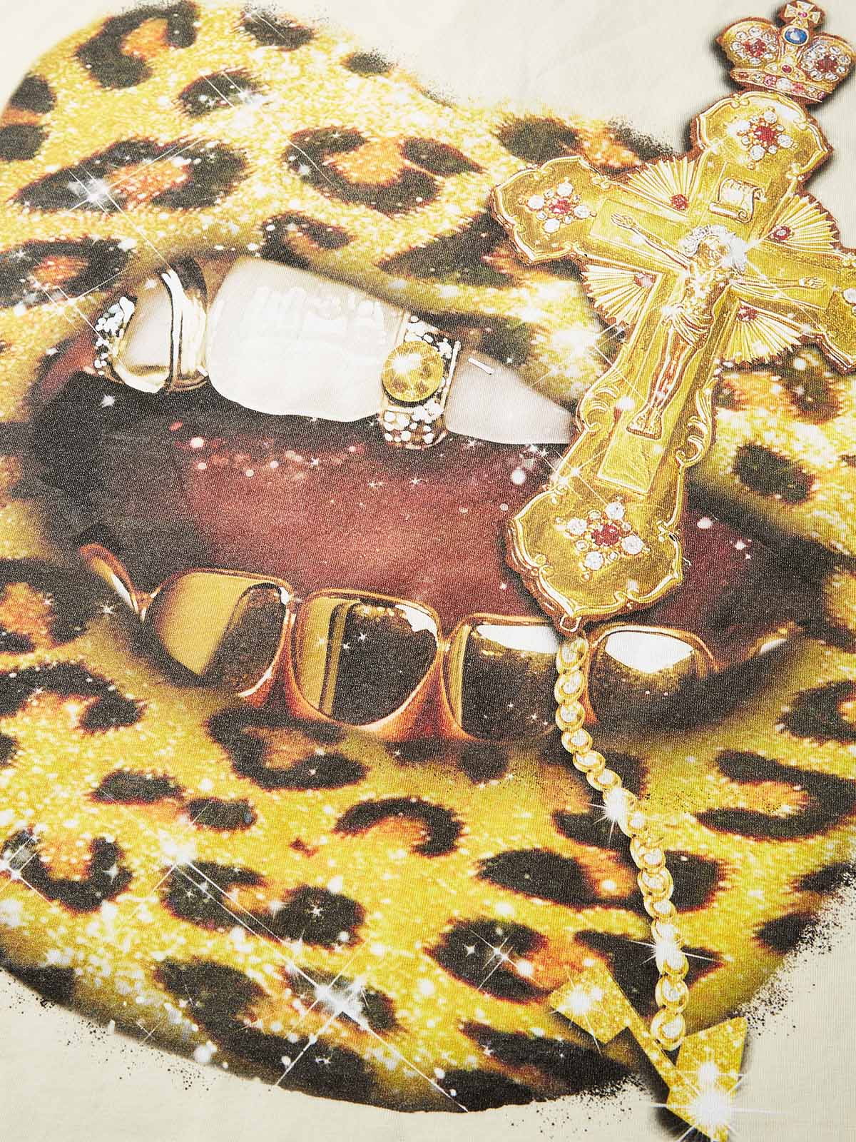 Boxy Oversized Beige T-shirt with Gold Glitter Leopard Lip Print