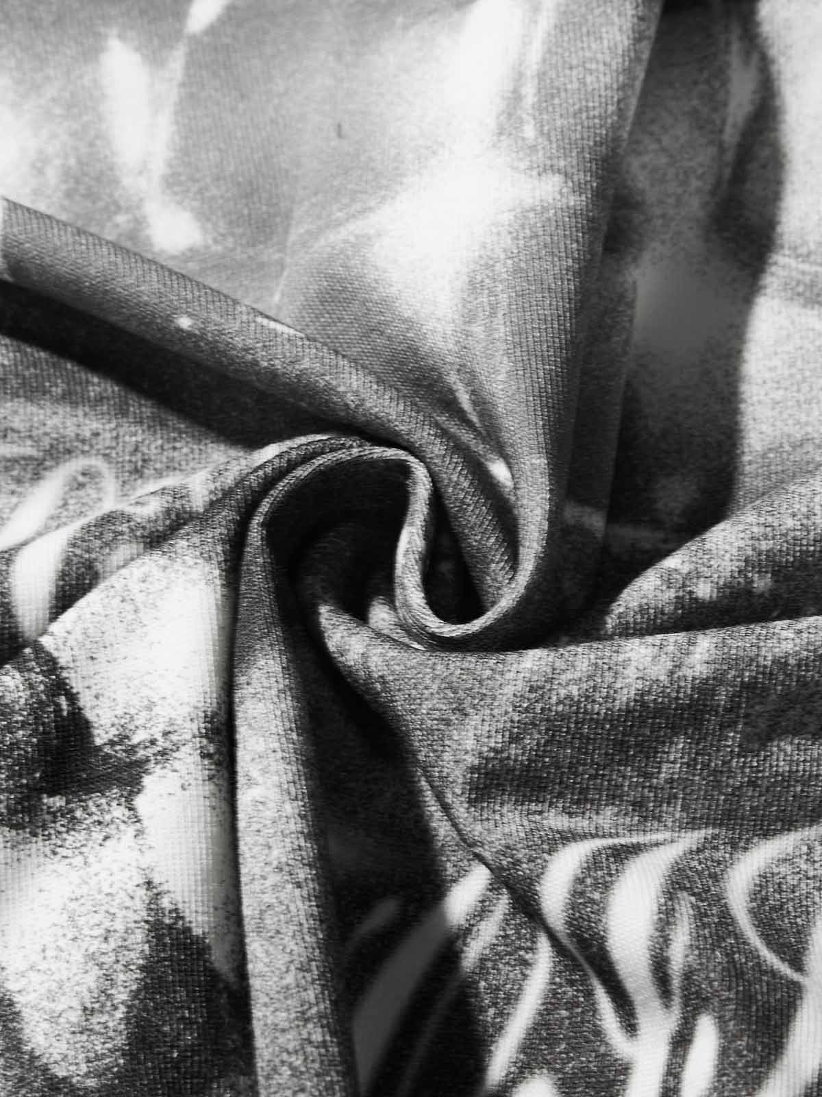 Boxy oversized T-shirt Retro Black and White Monochrome Grills Print