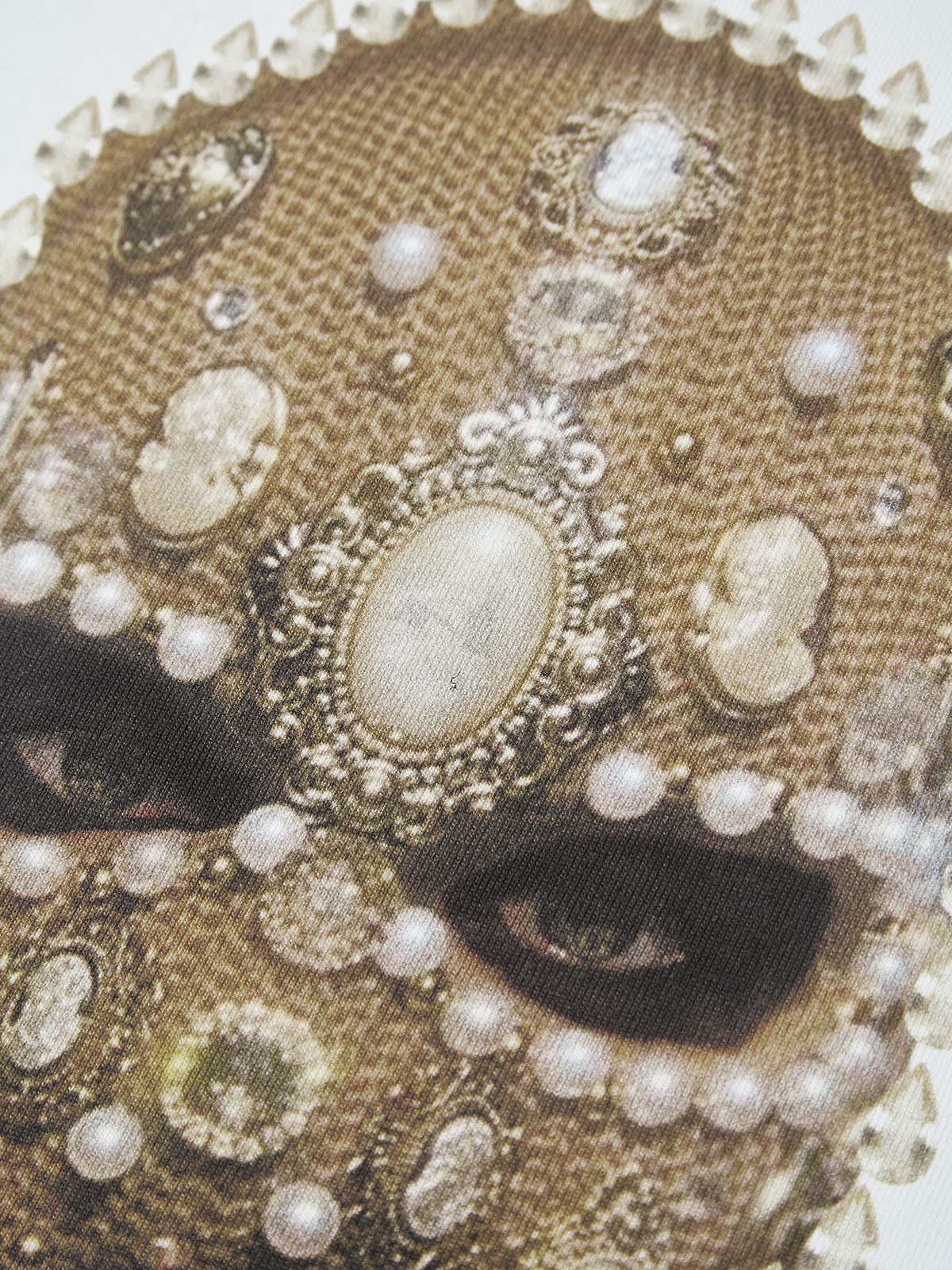 BOUNCE BACK© Pearl Knit Collage Face Mask White T-shirt