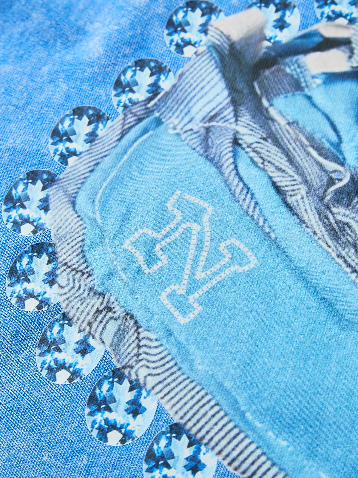 Exclusive blue functional mask print T-shirt