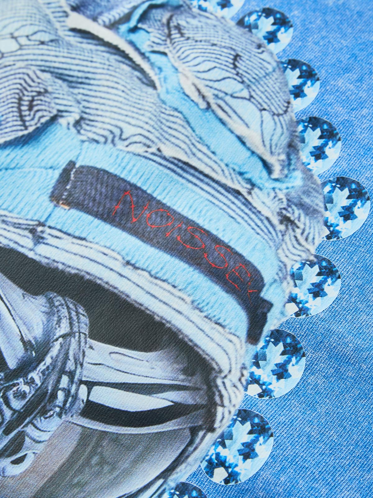 Exclusive blue functional mask print T-shirt