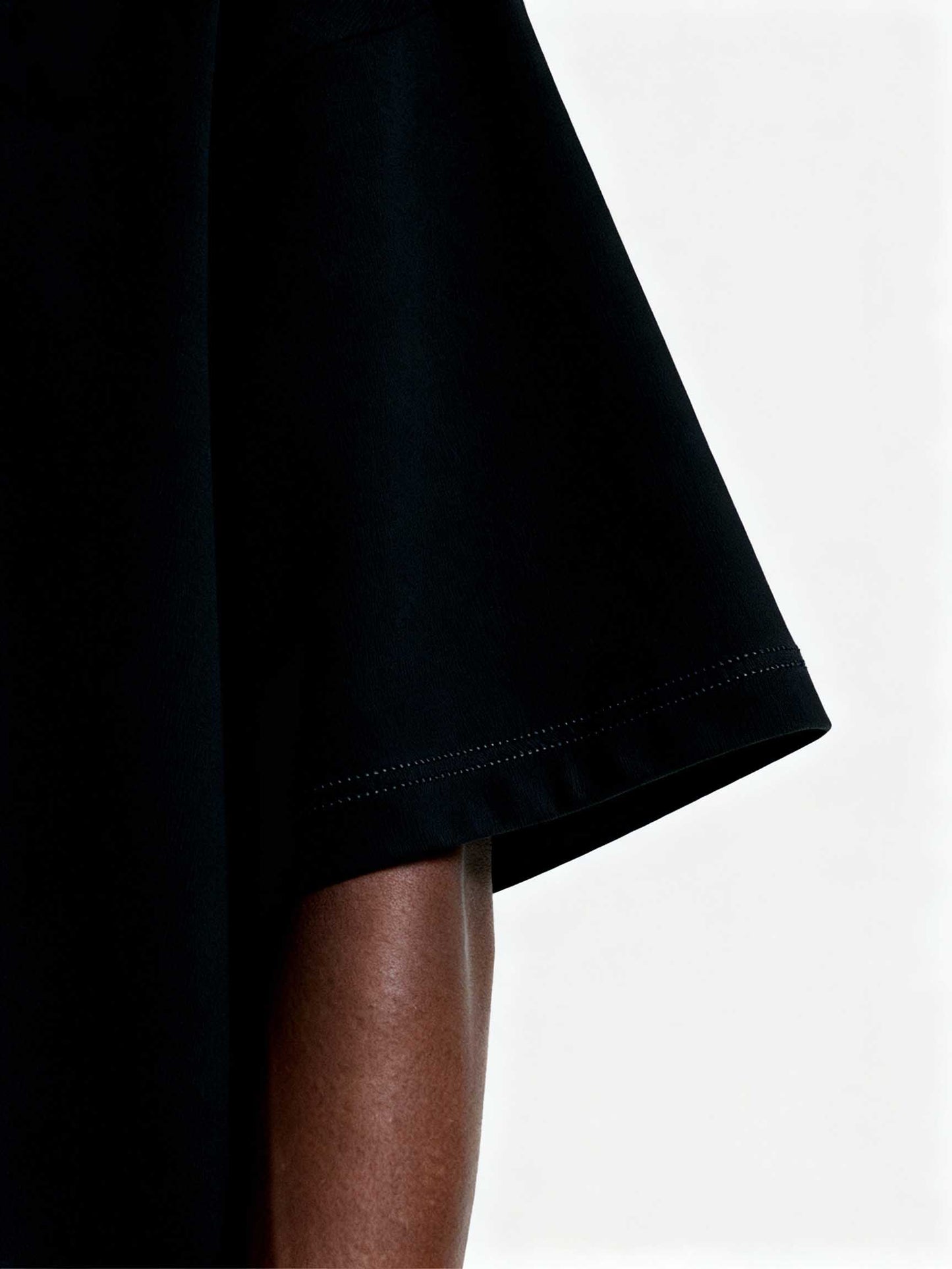 NOISSEY® Original Stealth Boxy Tee V1.0