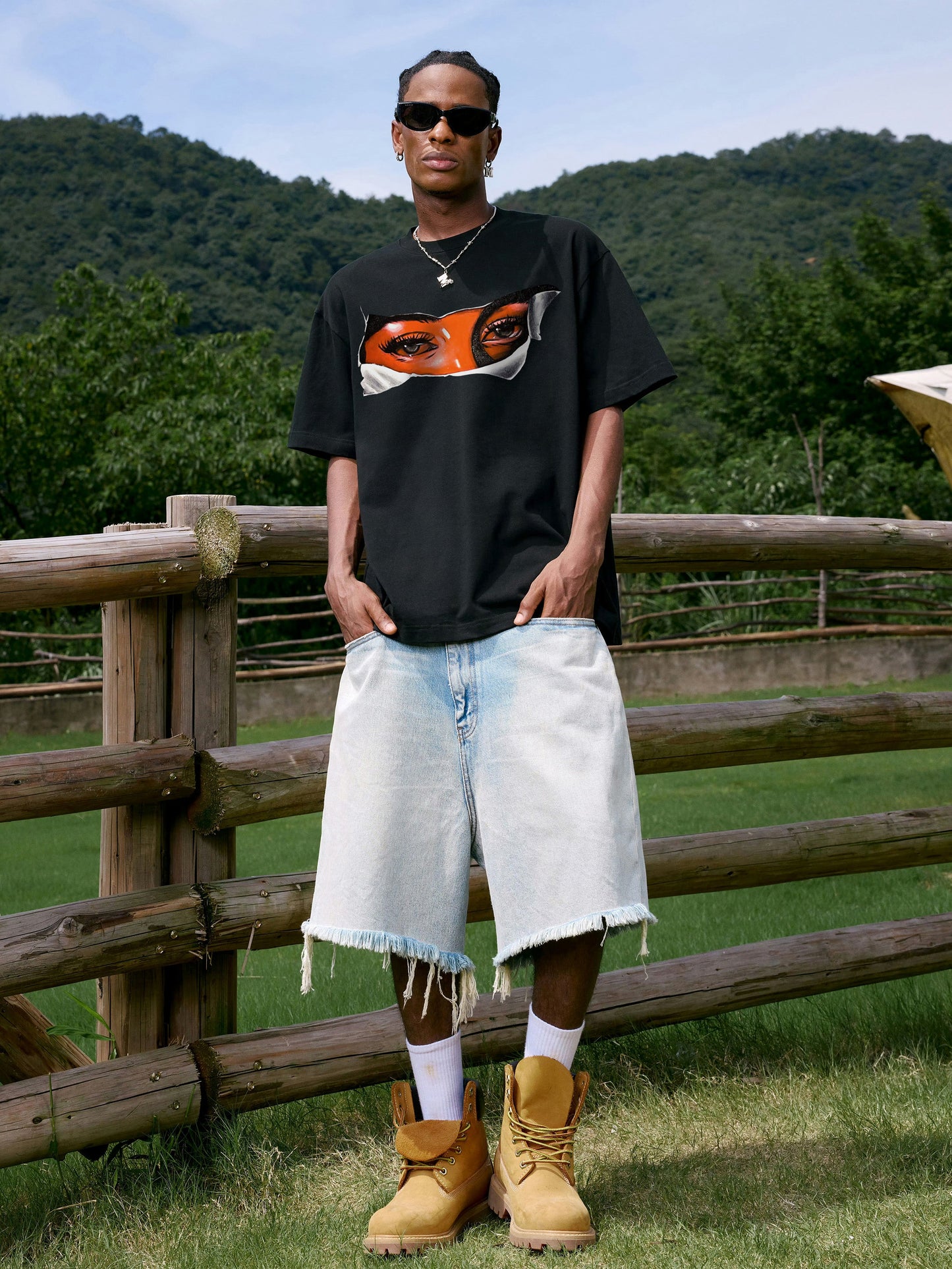 Virgin Mary Eye Print T-shirt