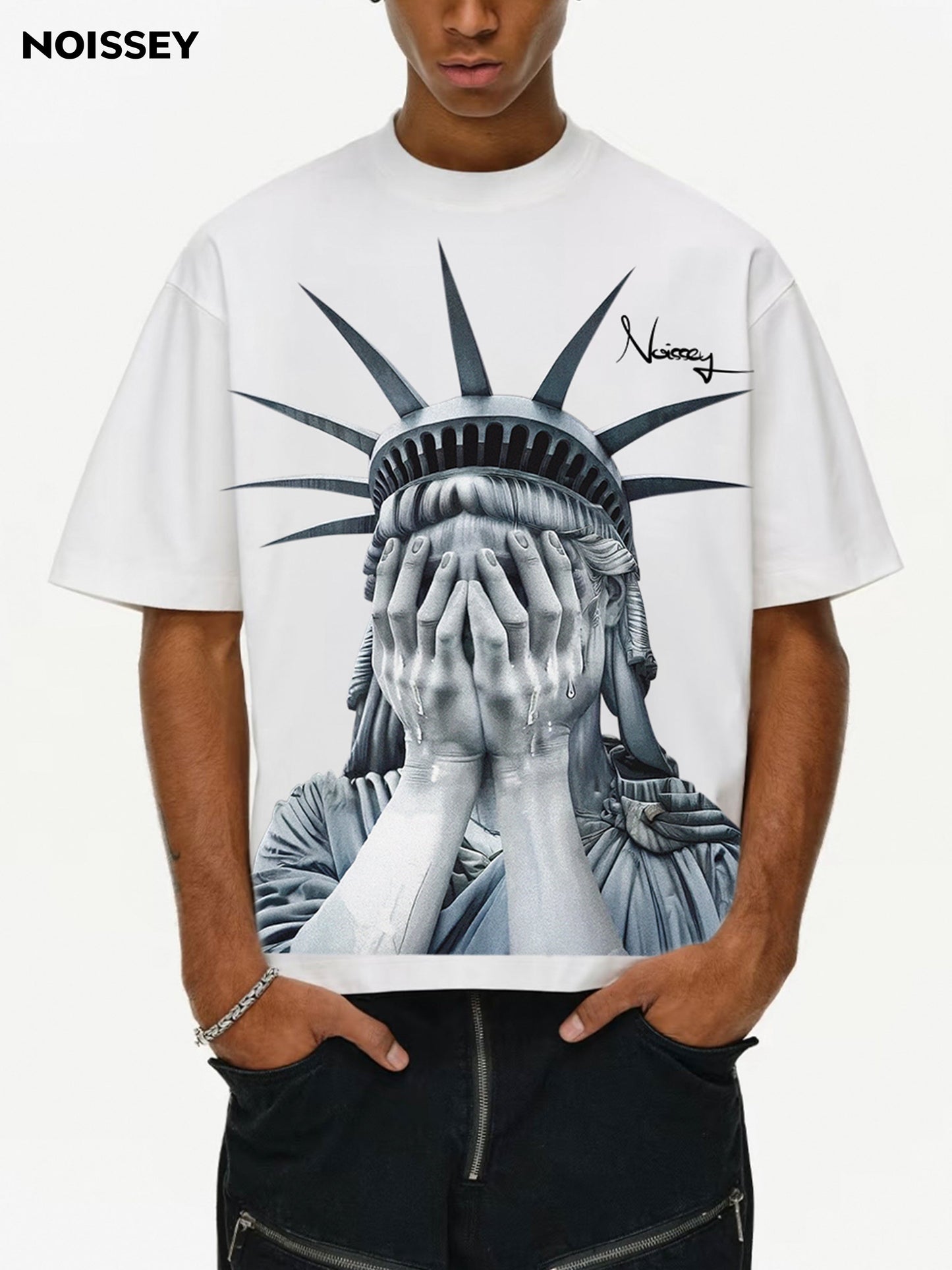 Boxy Oversized T-shirt with Weeping Statue of Liberty Print