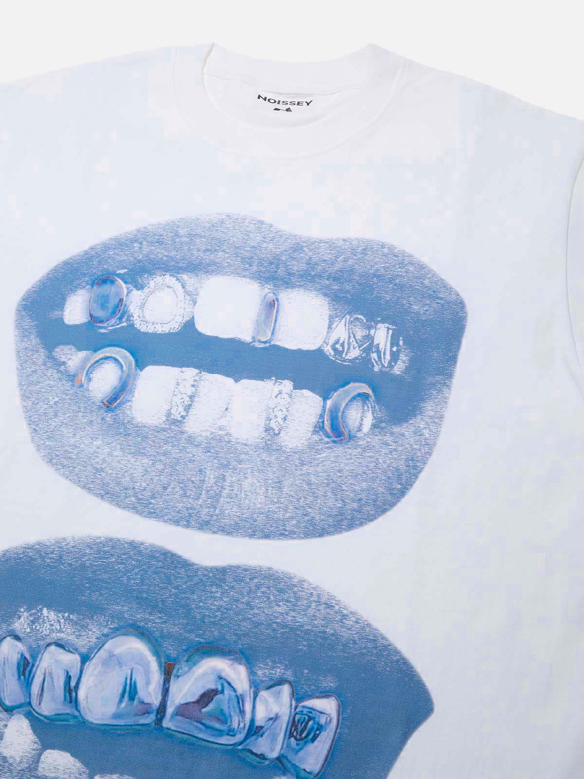 High-Quality Retro Blue Lips Grills Print heavyweight T-Shirt