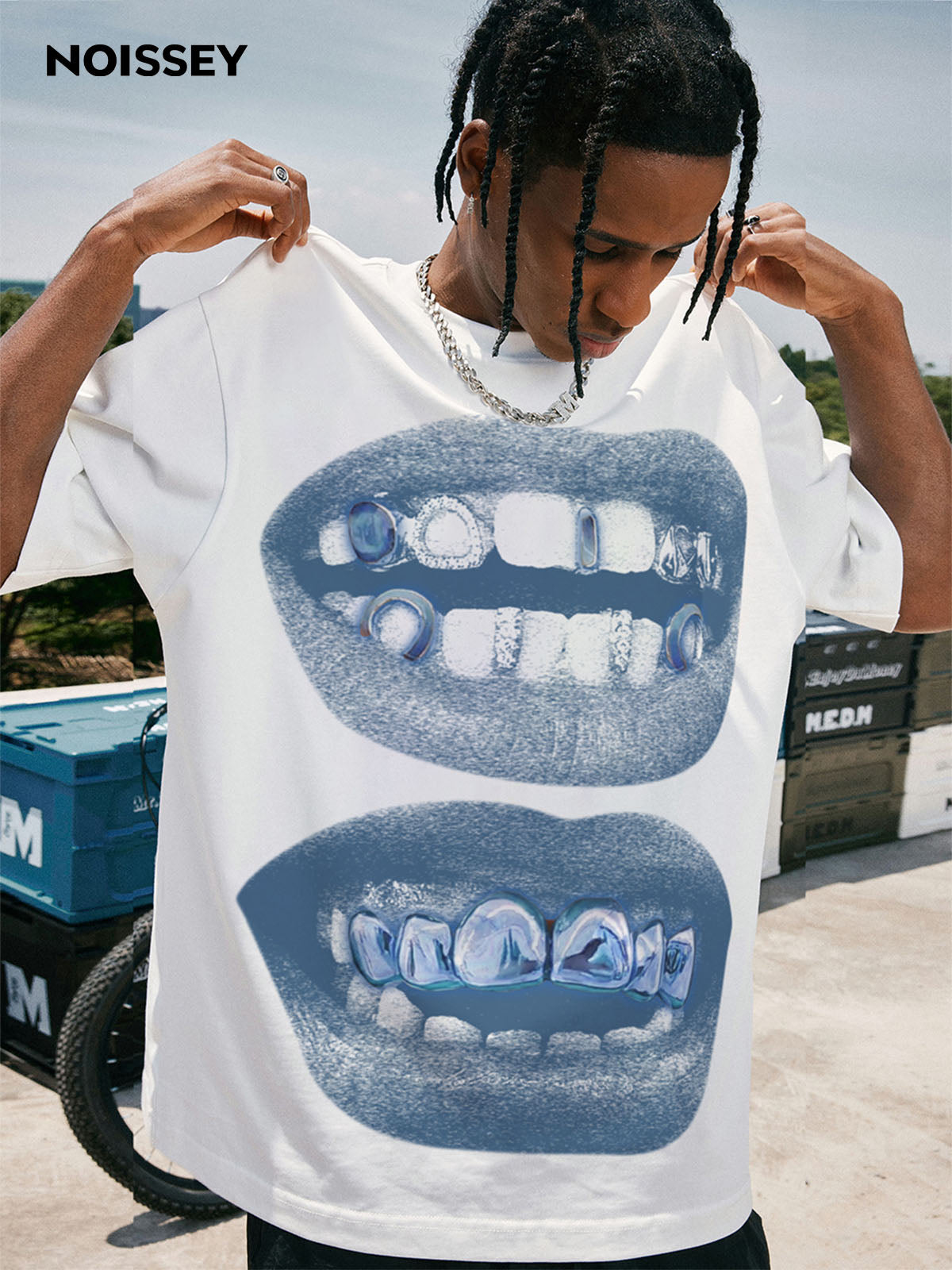 High-Quality Retro Blue Lips Grills Print heavyweight T-Shirt