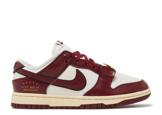 Nike dunk low SE sisterhood sail team red W