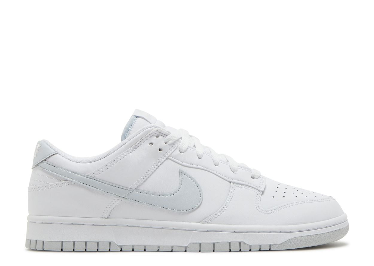 Nike Dunk Low Retro
White Pure Platinum