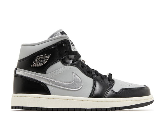 Jordan 1 Mid SE
Black Metallic Silver (Women's)
