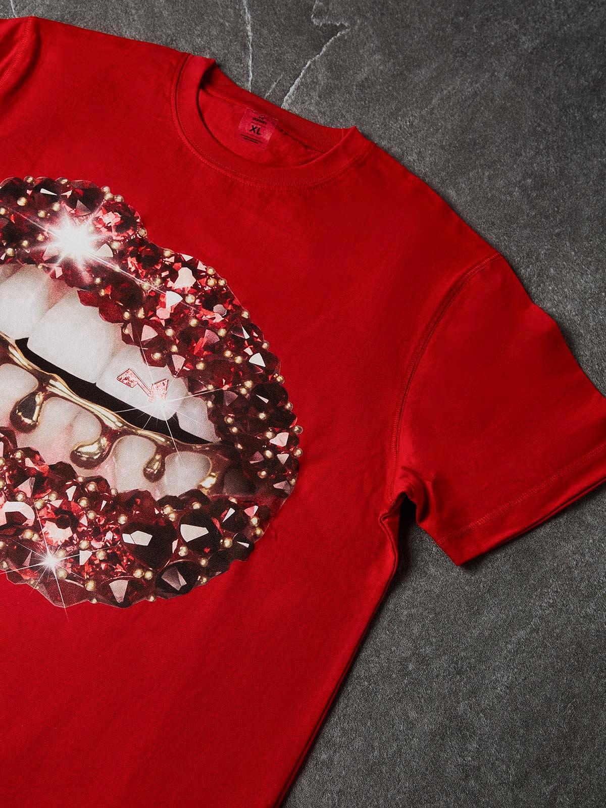 NOISSEY "Crimson Lustre" Chili Red Tee - Boxy Lip Print T-Shirt