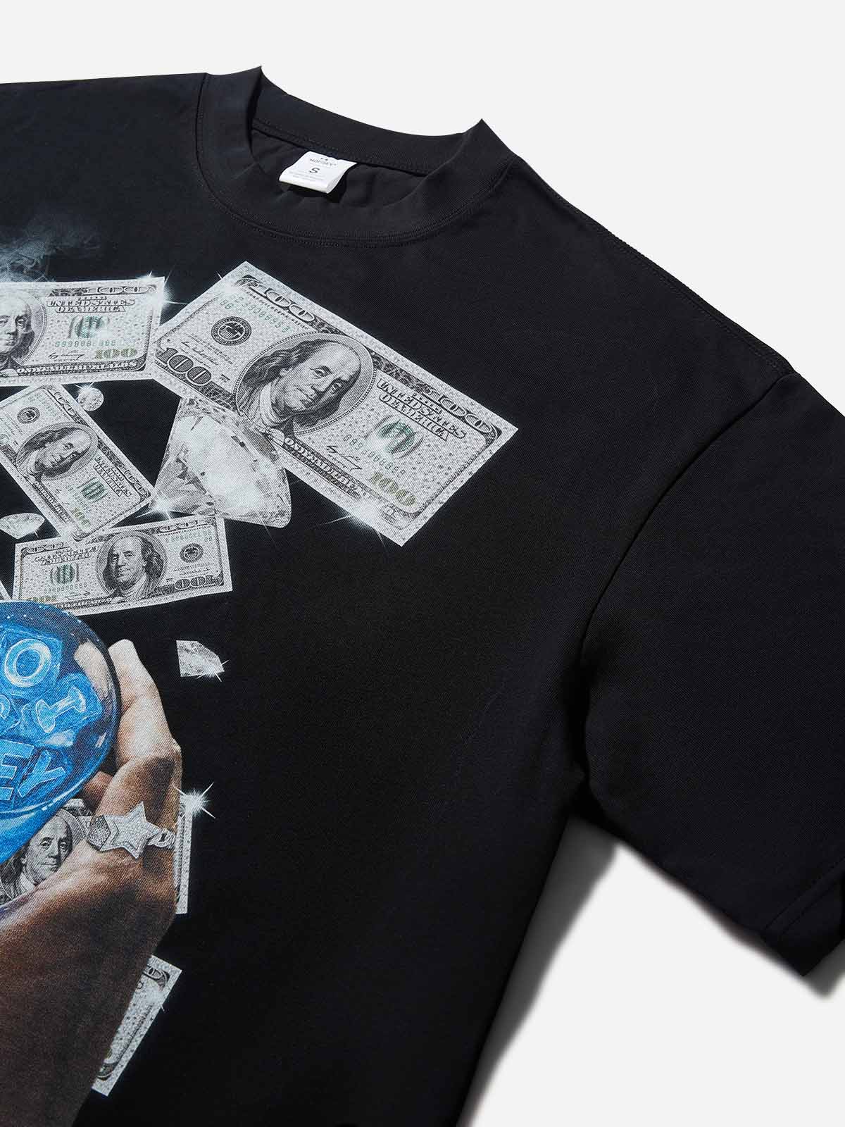 Boxy oversized T-shirt holding money and wine street print