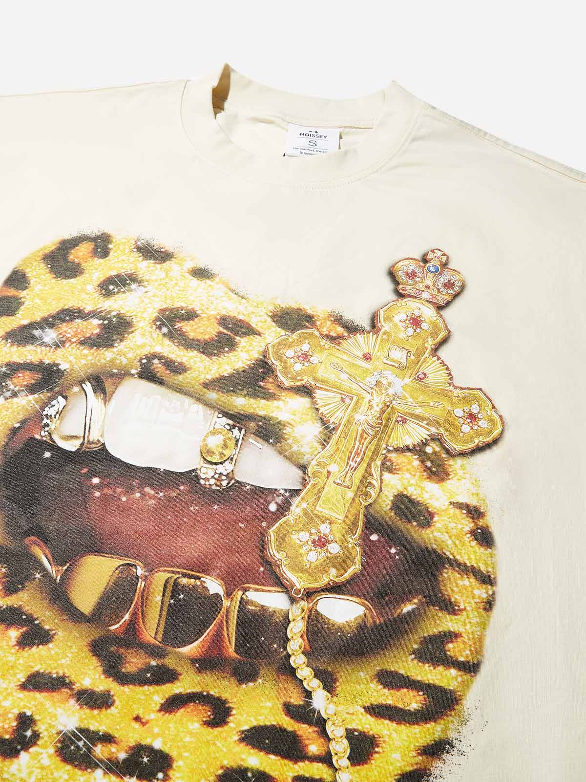 Boxy Oversized Beige T-shirt with Gold Glitter Leopard Lip Print