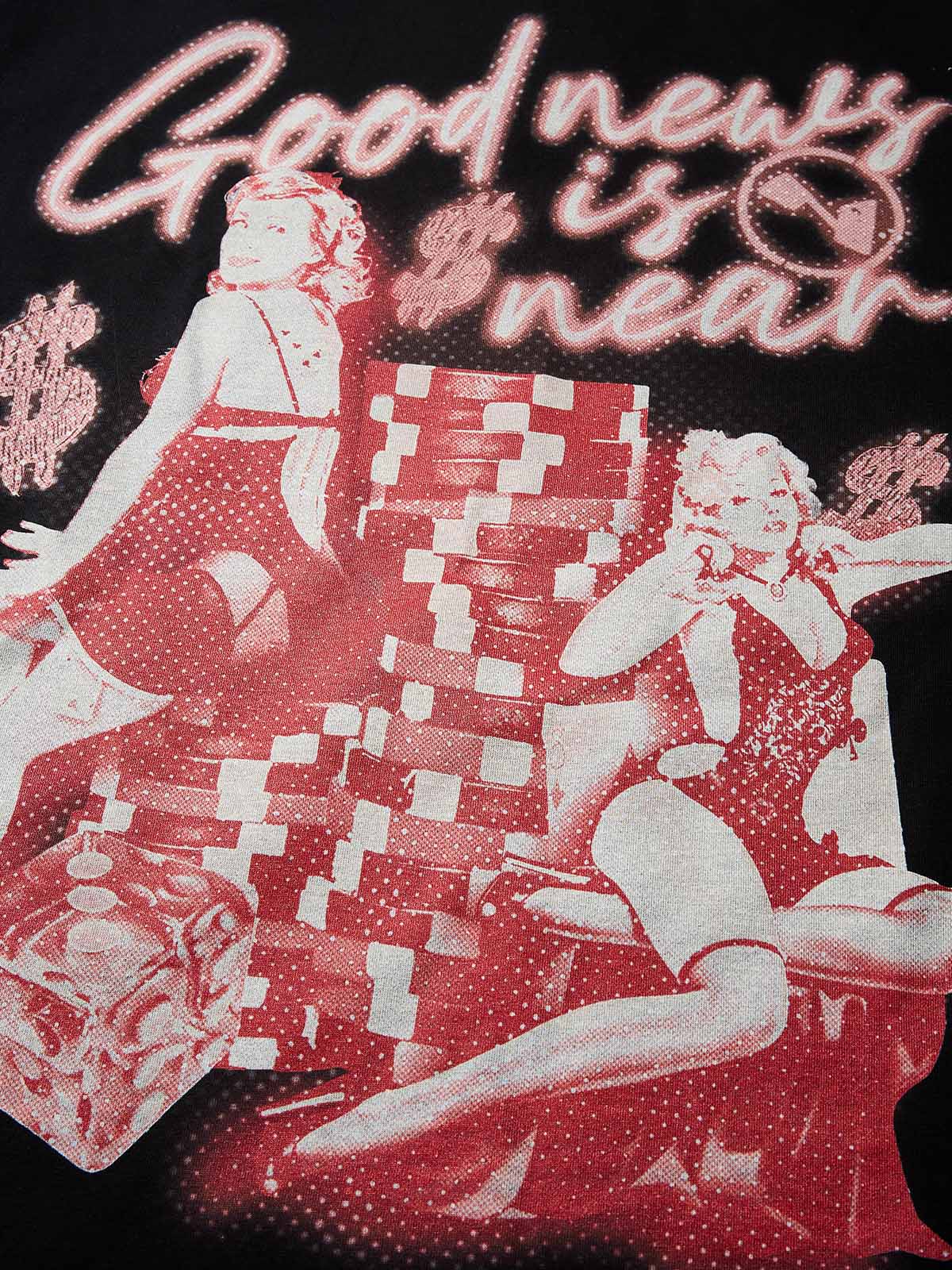 Good news is near! Black printed T-shirt