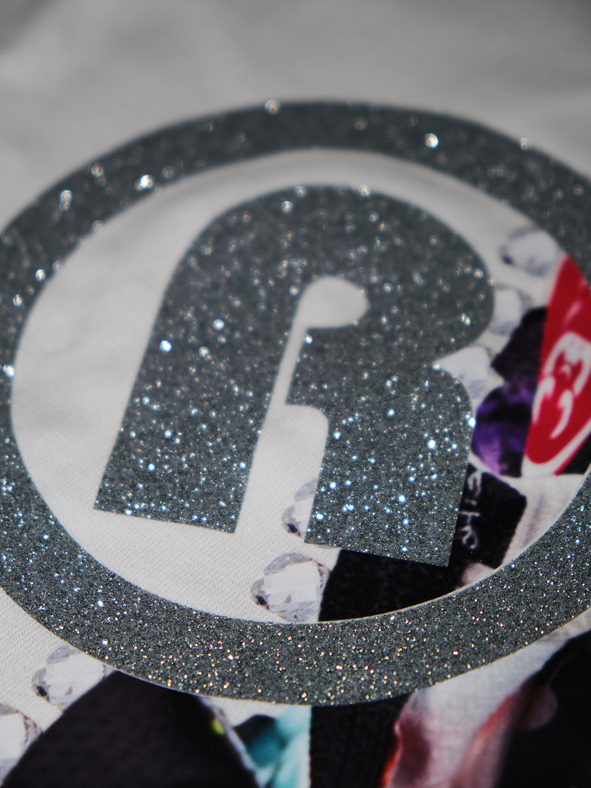 BOUNCE BACK© Colorful Patchwork Hat Print T-shirt