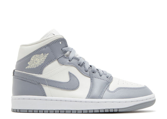 Jordan 1 Mid
Stealth (Women's)